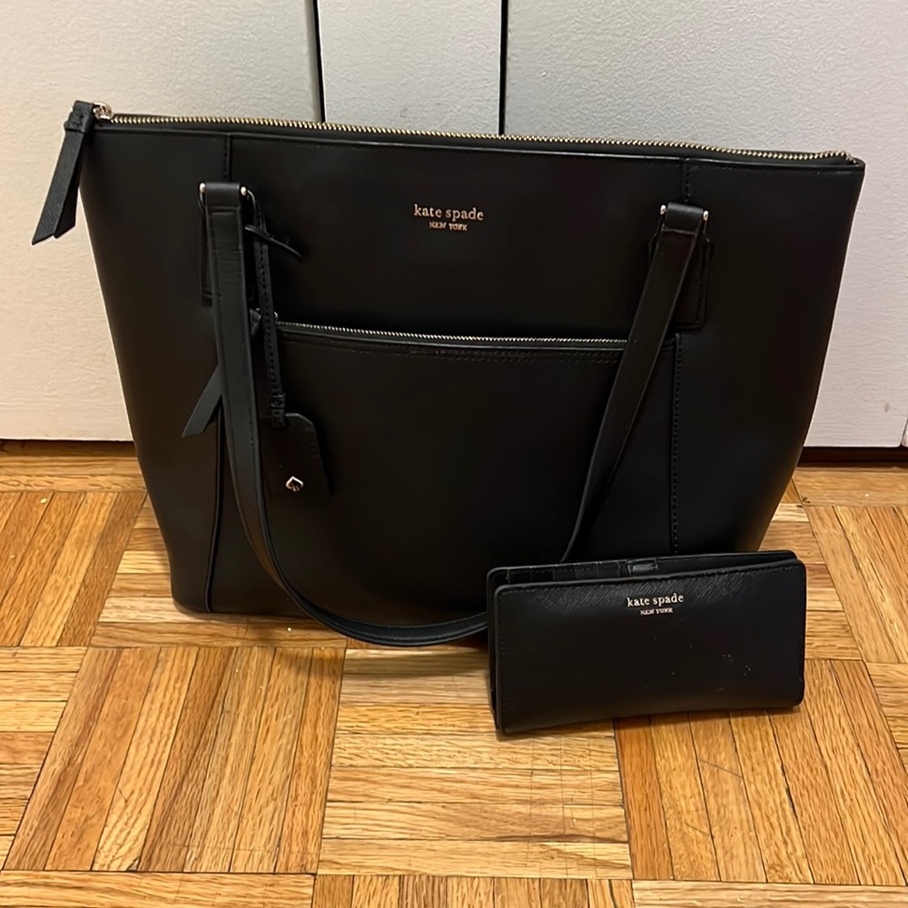 Kate Spade zip top tote with bonus matching wallet.  Great condition!!